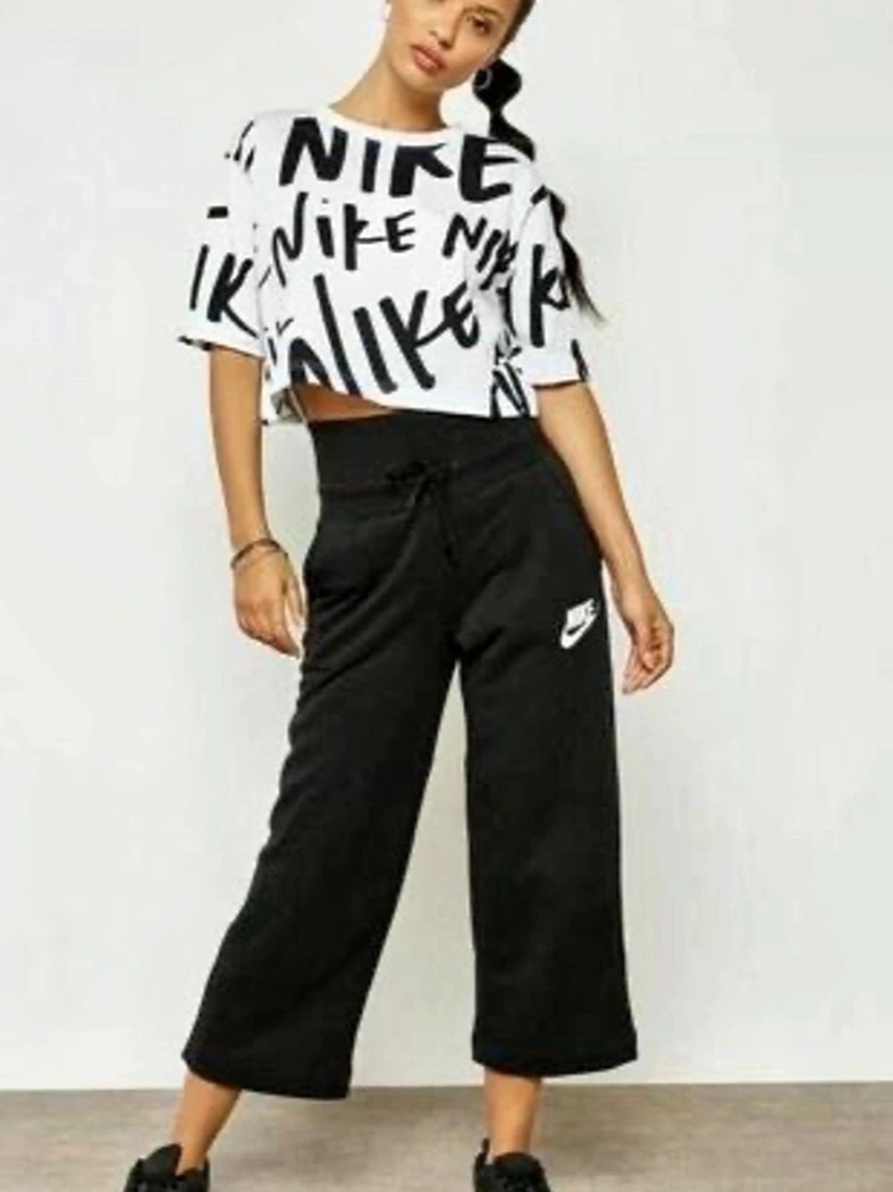 Nike Sportswear Phoenix Fleece High-Waisted Wide-Leg Sweatpants Black Medium